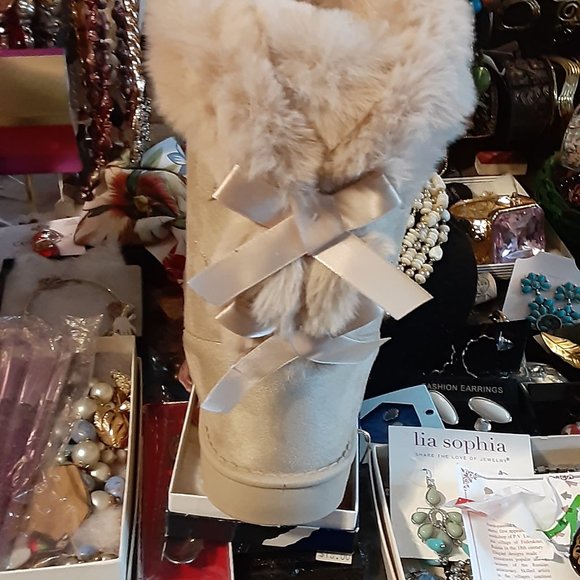 CHARLIE PAIGE CUTE BOOTS FAUX FUR - Picture 3 of 4